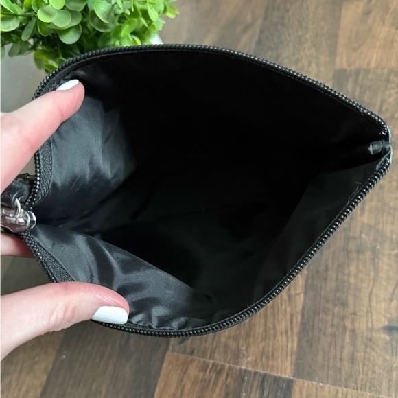 Victoria’s Secret Cosmetic Bag/Wristlet Bundle - Picture 5 of 12